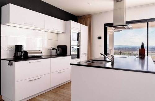 Azille Villa | VILLA OHANA