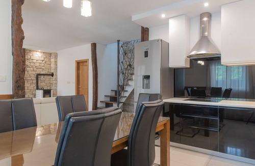 Prolozac Villa | Villa Old House - Makarska by Villas Guide