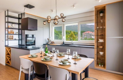Kastel Sucurac House | Villa Olea- pool, grill, near Split airport