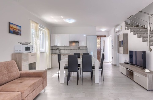 Liznjan House | Villa Oli/B by Interhome