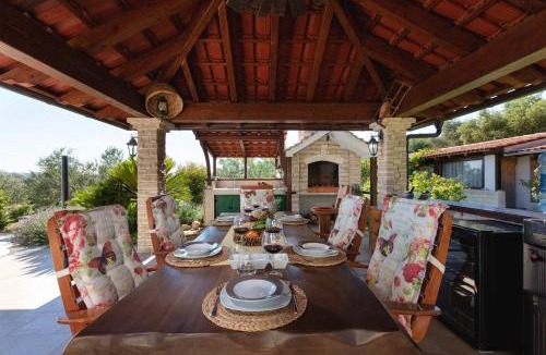 Kastel Luksic Villa | Villa Oliva