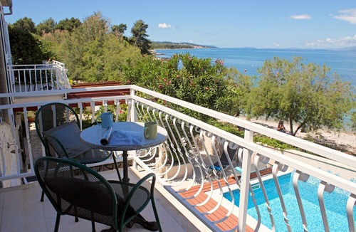 Mirce Villa | Villa on Brac with pool, walk to town and on the beach, Croatian villa on the beach