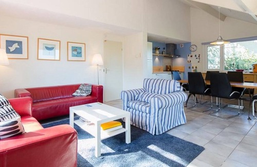 Daumazan-sur-Arize House | Villa on child-friendly park with swimming pool