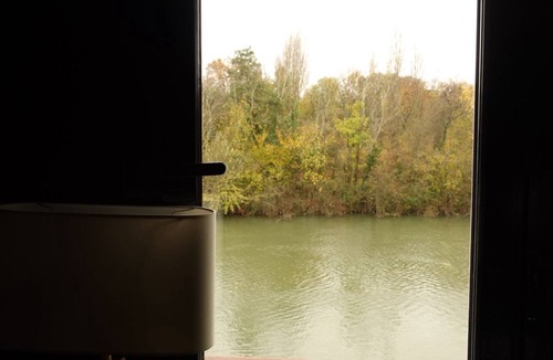 Chennevieres-sur-Marne House | Villa on the banks of the Marne, spacious and bright, swimming pool, sauna, near RER station