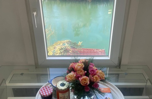 Chennevieres-sur-Marne House | Villa on the banks of the Marne, spacious and bright, swimming pool, sauna, near RER station