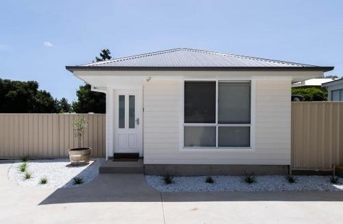 Bletchington House | Villa on Matthews - Modern & Cosy, Escape for 2