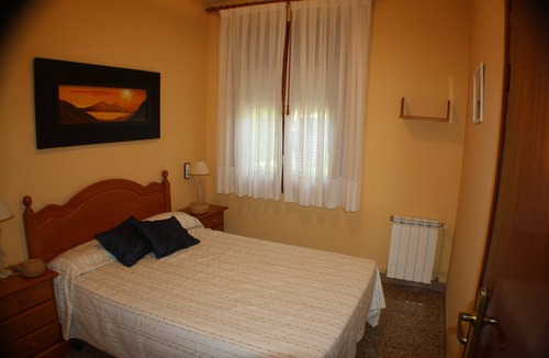 Miami Platja Ski Chalet | VILLA ON ONE FLOOR, IN MIAMI-PLATJA CENTER "WIFI" WITH PRIVATE POOL
