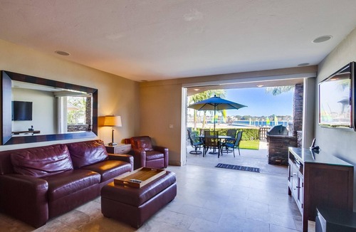Mission Beach Condo | Villa on the Bay | 2BR Bayfront in Mission Beach