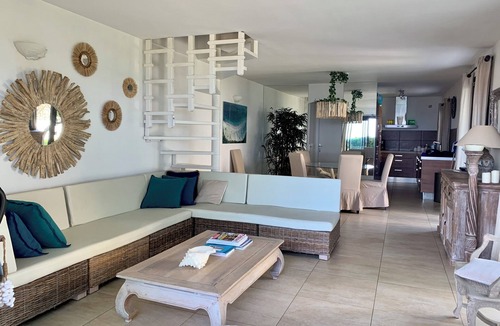 Cavaliere Villa | Villa on the beach