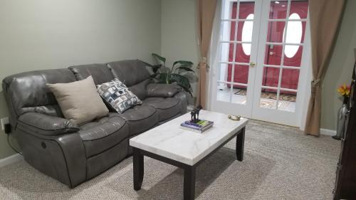 Darnestown Villa | Villa on the Potomac 2BR Villa