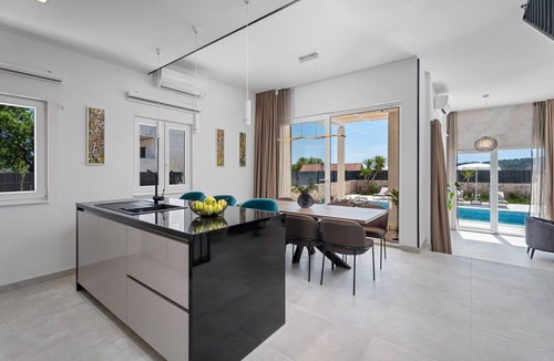 Grohote Villa | Villa Ora with Heated pool, Whirlpool, 4 bedrooms