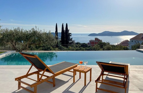 Orasac House | Villa Orašac in a peaceful setting with a sea view, great for friends and family