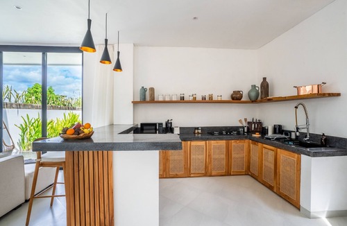Padonan Villa | Villa Ozkar - Elegant 3 Bedroom Villa with Pool & Sunset Terrace