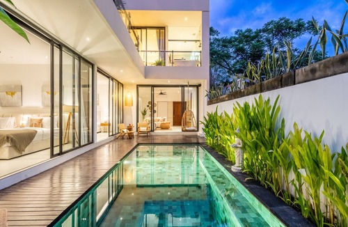 Padonan Villa | Villa Ozkar - Elegant 3 Bedroom Villa with Pool & Sunset Terrace