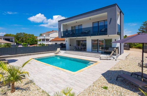 Pinezici House | Villa Palma by Interhome