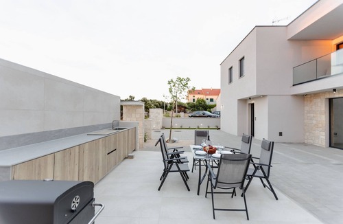 Kolan Villa | Villa Pam - Luxury villa with a heated pool and a summer terace with 4 bedrooms