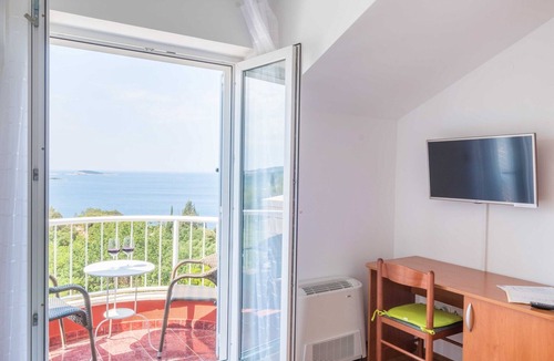 Plat Apartment | Villa Panorama Dubrovnik (S2) - Comfort Double Room with Balcony and Sea View