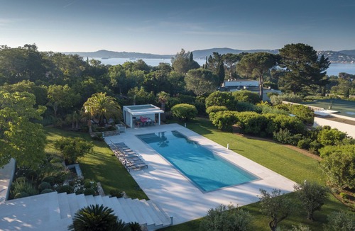 Grimaud Villa | Villa panoramic view of St Tropez