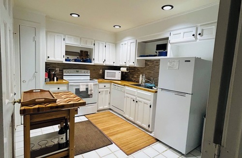 North Raleigh House | Villa Par, where comfort meets Golf Course bliss.