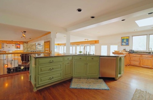 North Raleigh House | Villa Par, where comfort meets Golf Course bliss.