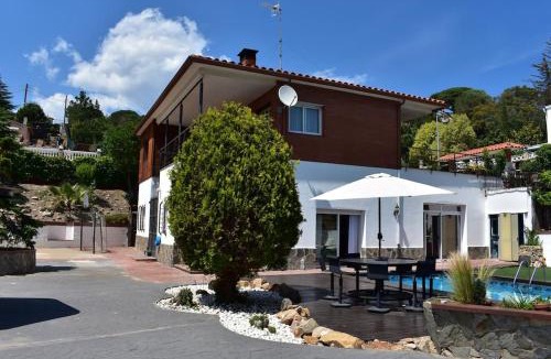 Vidreres Villa | Villa Paraíso