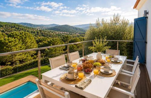 Vallpineda House | VILLA PARADISE SILVIA