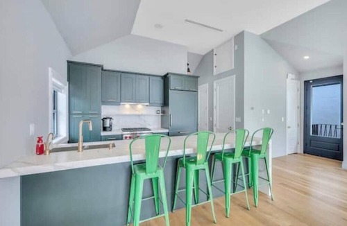 Long Beach House | Villa Paraiso