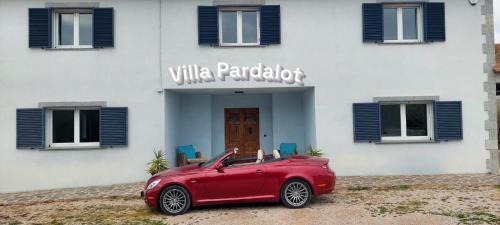Calig House | Villa Pardalot Boutique Stays