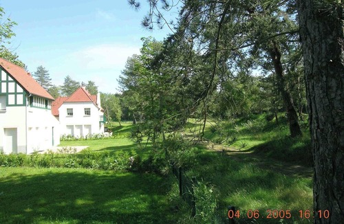 Hardelot-Plage Villa | Villa "Parfum de dunes", Domaine du golf des Pins, Hardelot, along the golf course.