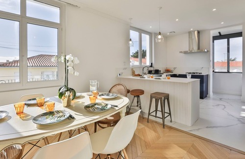 La Chaume House | Villa Parisse - Five Bedroom House, Sleeps 9