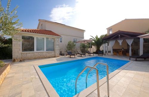 Liznjan Villa | Villa Parlera