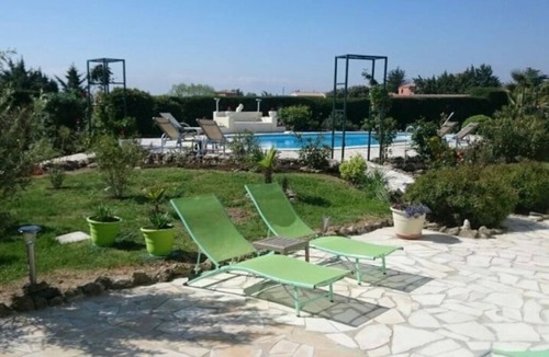 La Liviniere Villa | VILLA PARROQUETS