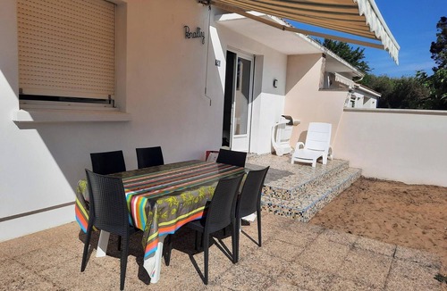 Longeville-sur-Mer House | Villa penalty close to the sea Pets allowed