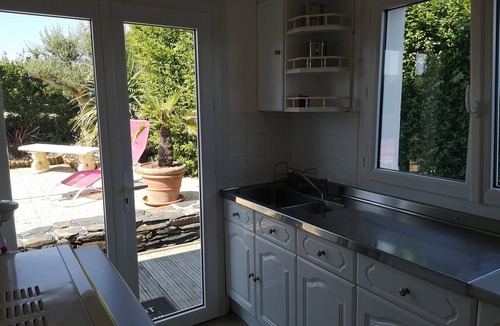 Pentrez House | Villa perched on the cliff, sea view