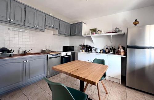 Lunel House | Villa Pescalune
