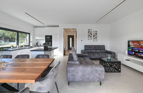 Mandre Villa | Villa Petra with Private Pool