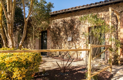 Seysses-Saves Bed & Breakfast | VILLA PEYRIGUÉ, GERS, "LE PETIT PEYRI" COTTAGE