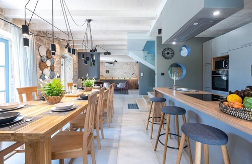 Brecevici Villa | Villa Pi with Heated Pool near Tinjan