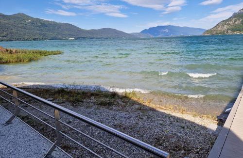 Brison-Saint-Innocent Villa | Villa pieds dans l'eau du Lac du Bourget