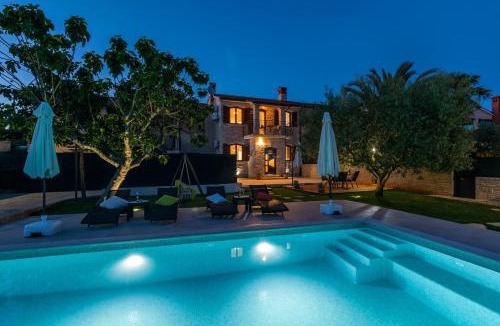 Galizana Villa | Villa Pietra for 6 people near Fažana with sea view - children playground & pet friendly