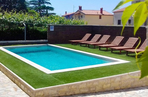 Vintijan Villa | Villa Pina