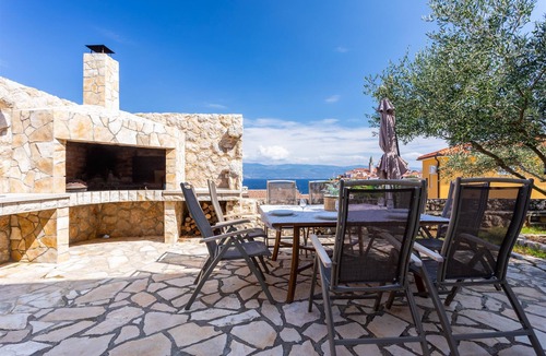 Vrbnik Villa | Villa Pinia with panoramic Seaview and heated swimming pool