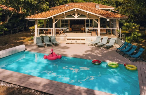 Soustons Villa | *VILLA PINSOLLE* 12 persons, overlooking the GOLF, near the OCEAN
