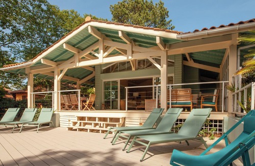 Soustons Villa | *VILLA PINSOLLE* 12 persons, overlooking the GOLF, near the OCEAN