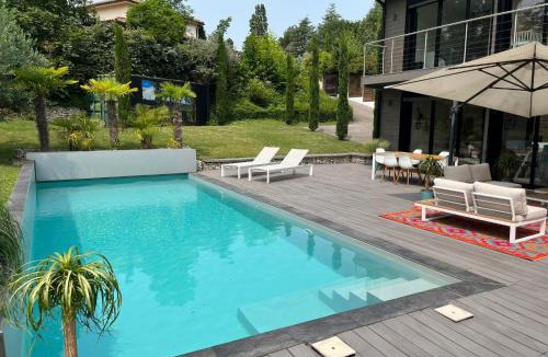 Chaponost Villa | VILLA piscine à proximité de Lyon