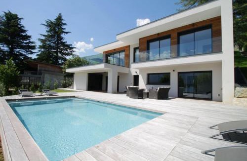 Le Bourget-du-Lac Villa | Villa Piscine chauffée vue et accès lac climatisation