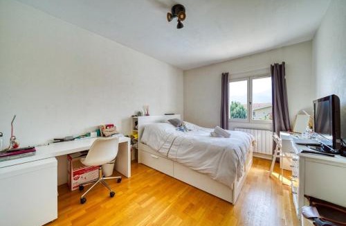Saint-Ismier Villa | Villa Piscine Eau Salée avec jeux multiples