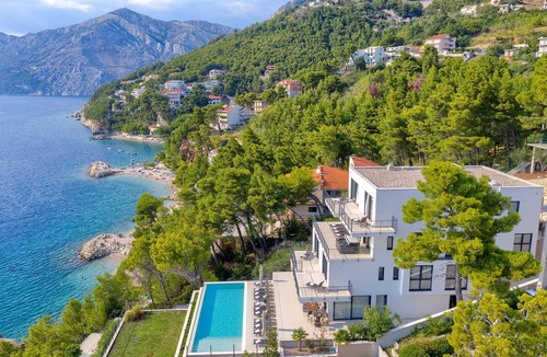 Brela Villa | Villa Platinum - outstanding beachfront villa with 9 bedrooms by MyWaycation