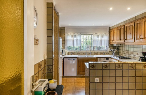 Bon Relax Villa | Villa "Playa" with Shared Pool & Wi-Fi