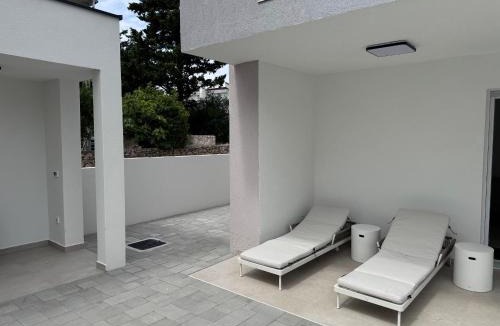 Povljana Villa | Villa Plesa with office and private pool